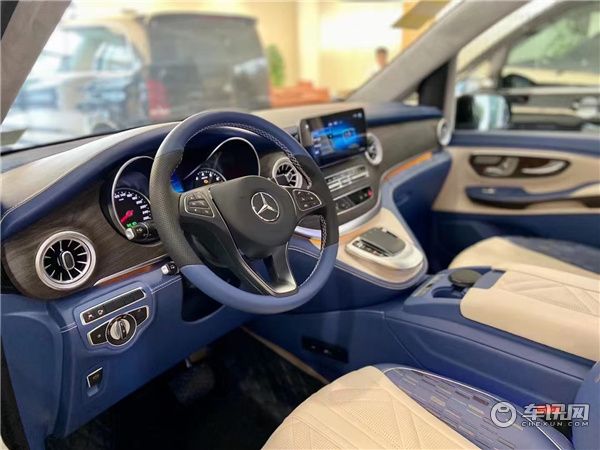 奔驰V260L定制高顶商务车，现车年终钜惠
