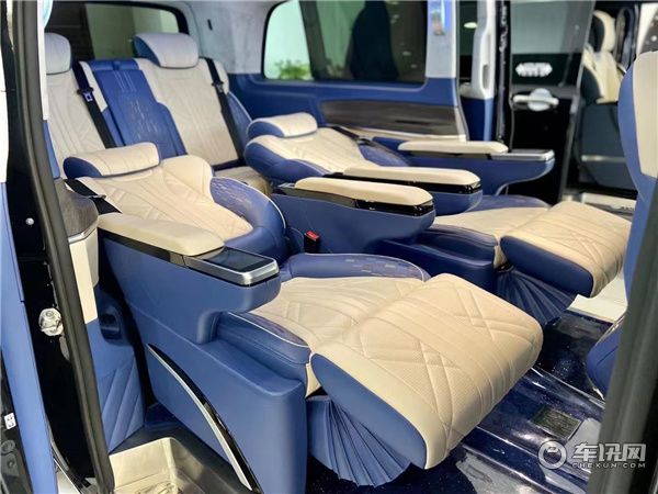 奔驰V260L定制高顶商务车，现车年终钜惠