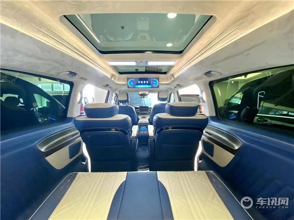 奔驰V260L定制高顶商务车，现车年终钜惠