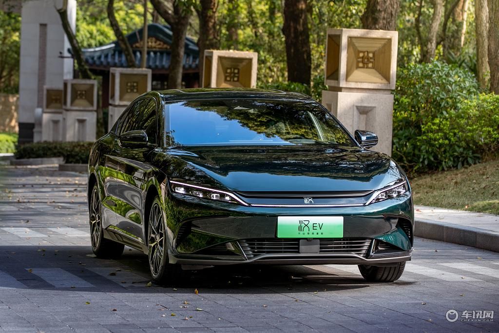 增程/纯电两种选择 哪吒S售价19.98万起！