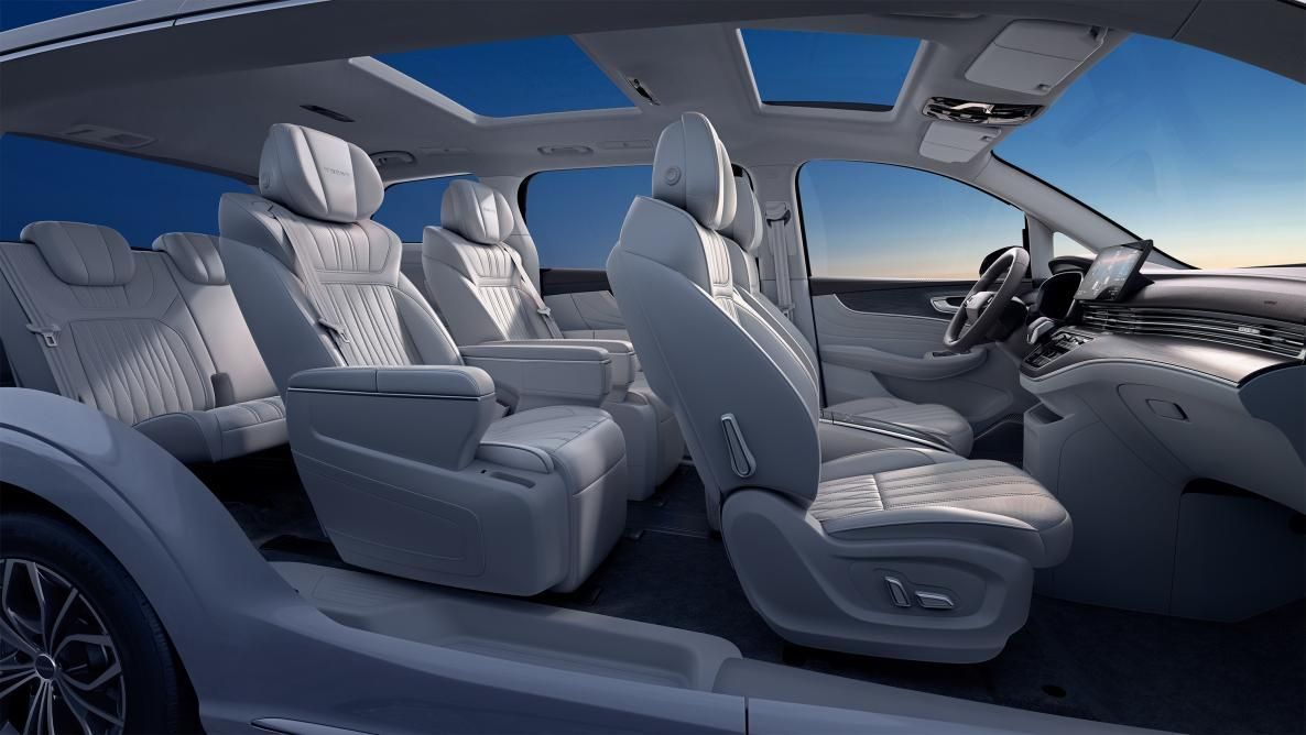 荣威iMAX8纯电版正式上市 售价25.98-35.98万元