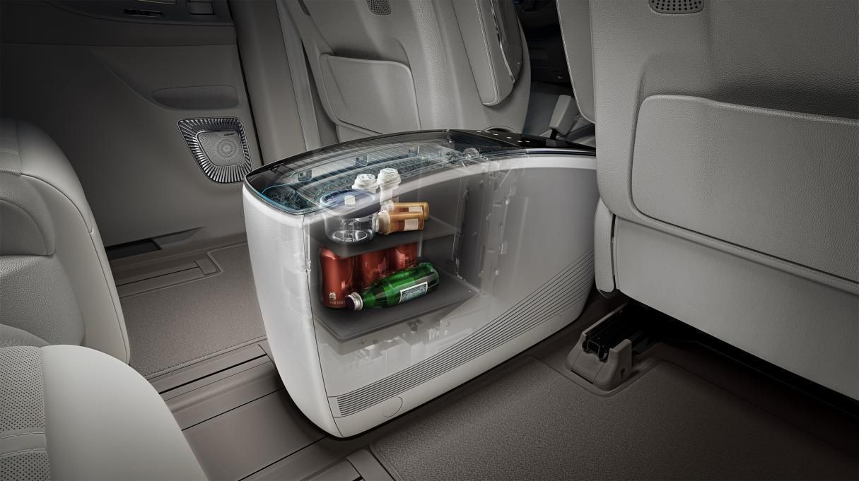 荣威iMAX8纯电版正式上市 售价25.98-35.98万元