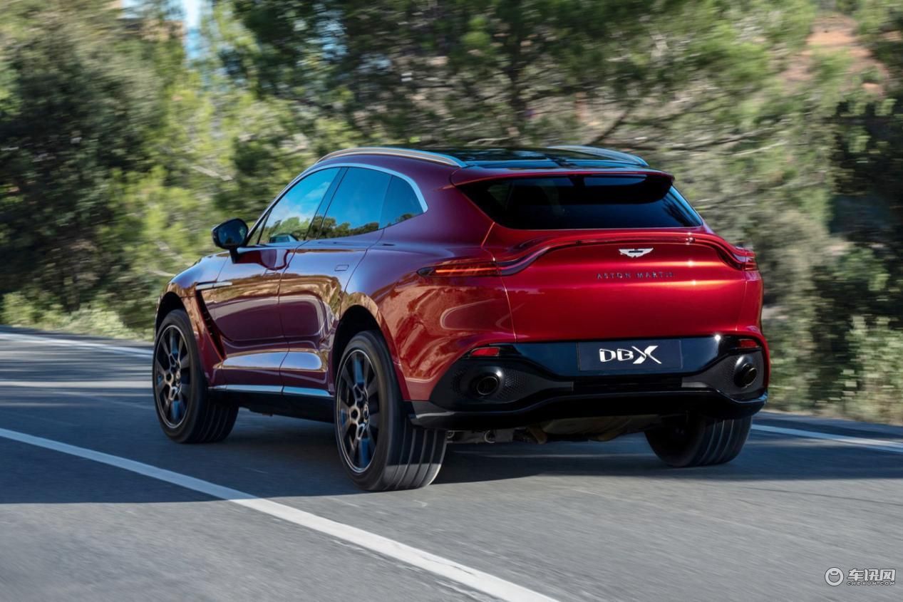 搭载v12自吸!法拉利purosangue全球首发