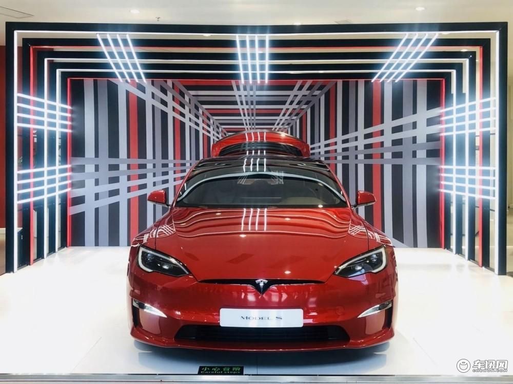 科技与国风碰撞 “地表最快量产车”特斯拉Model S Plaid亮相西安