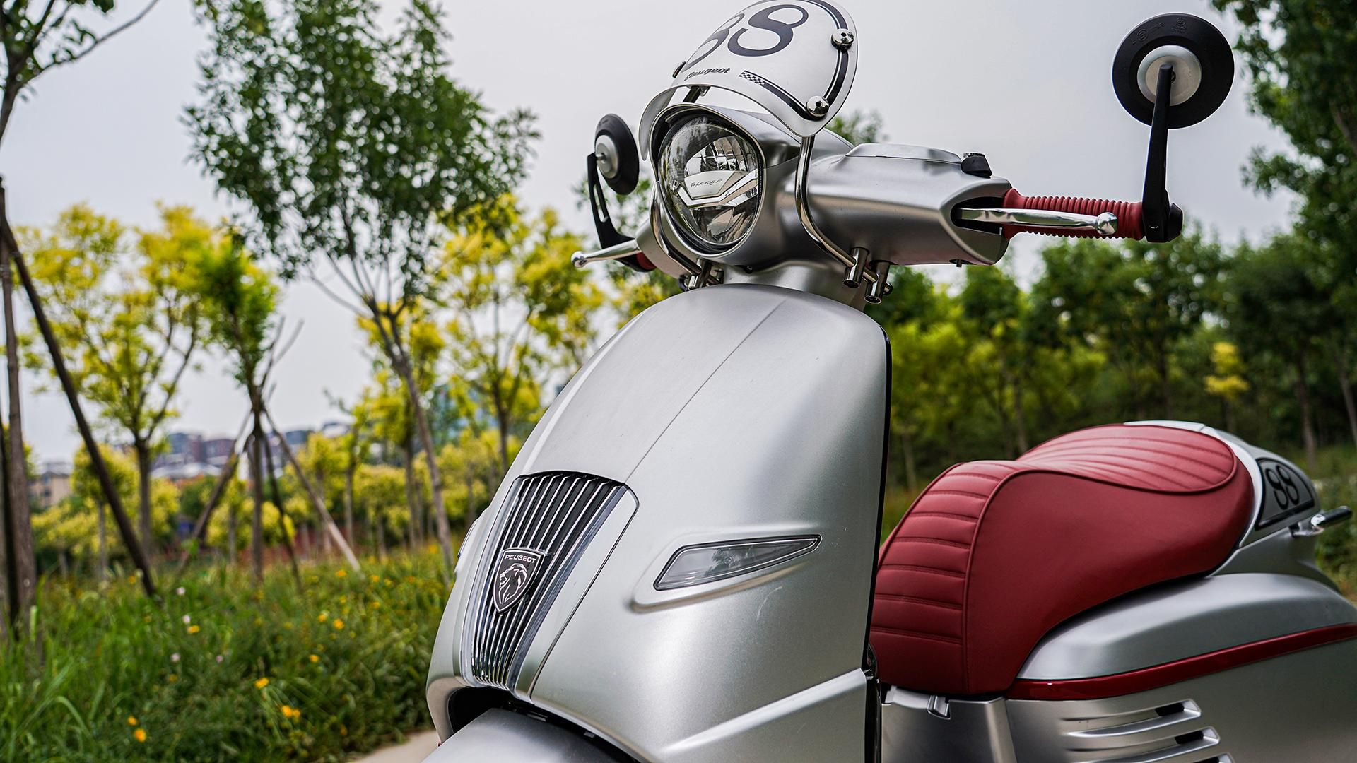 新款降价！标致姜戈CafeRacer静态实拍解析