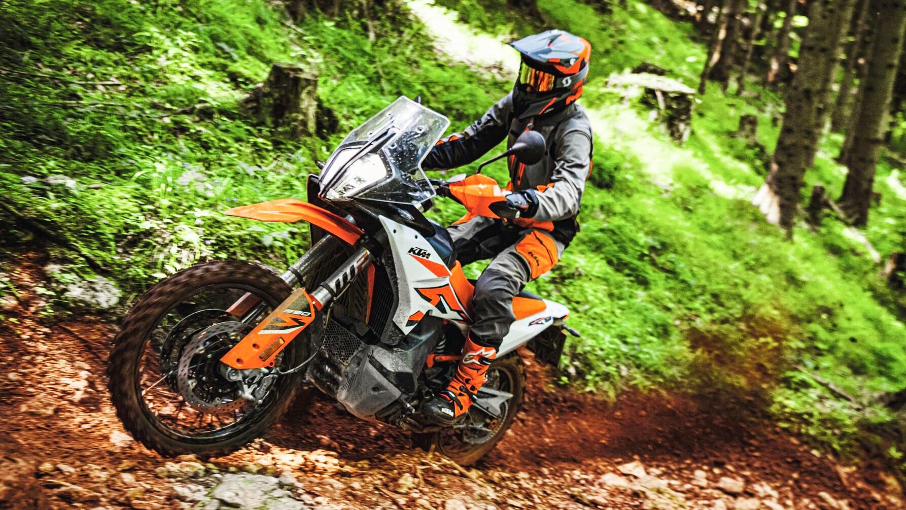 最会旅行的越野车！23款KTM 890 ADV R上市简析