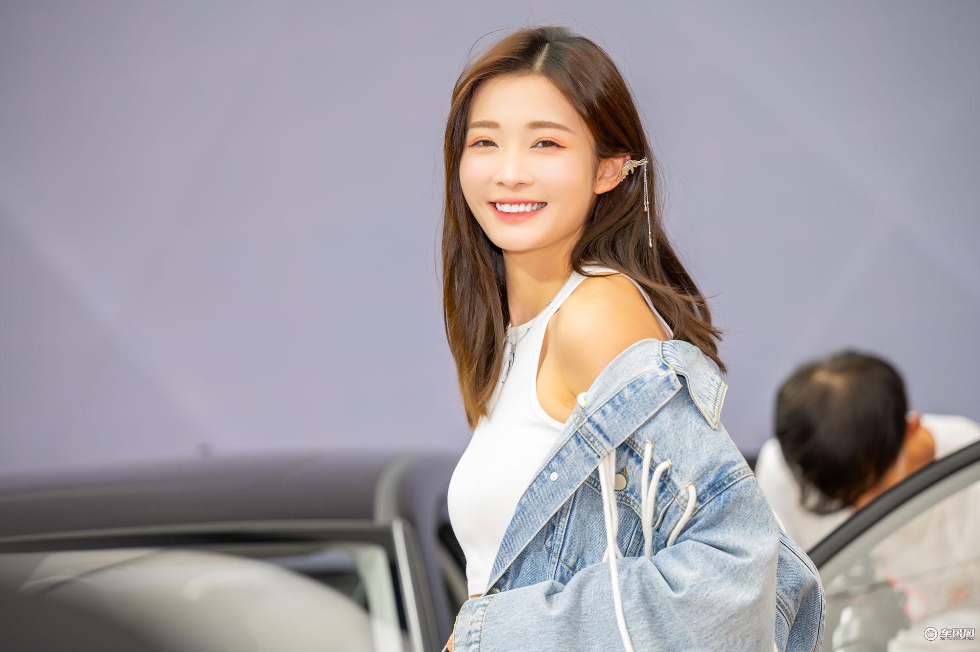 2023成都车展小姐姐大合集!是真男人就坚持到最后一张!