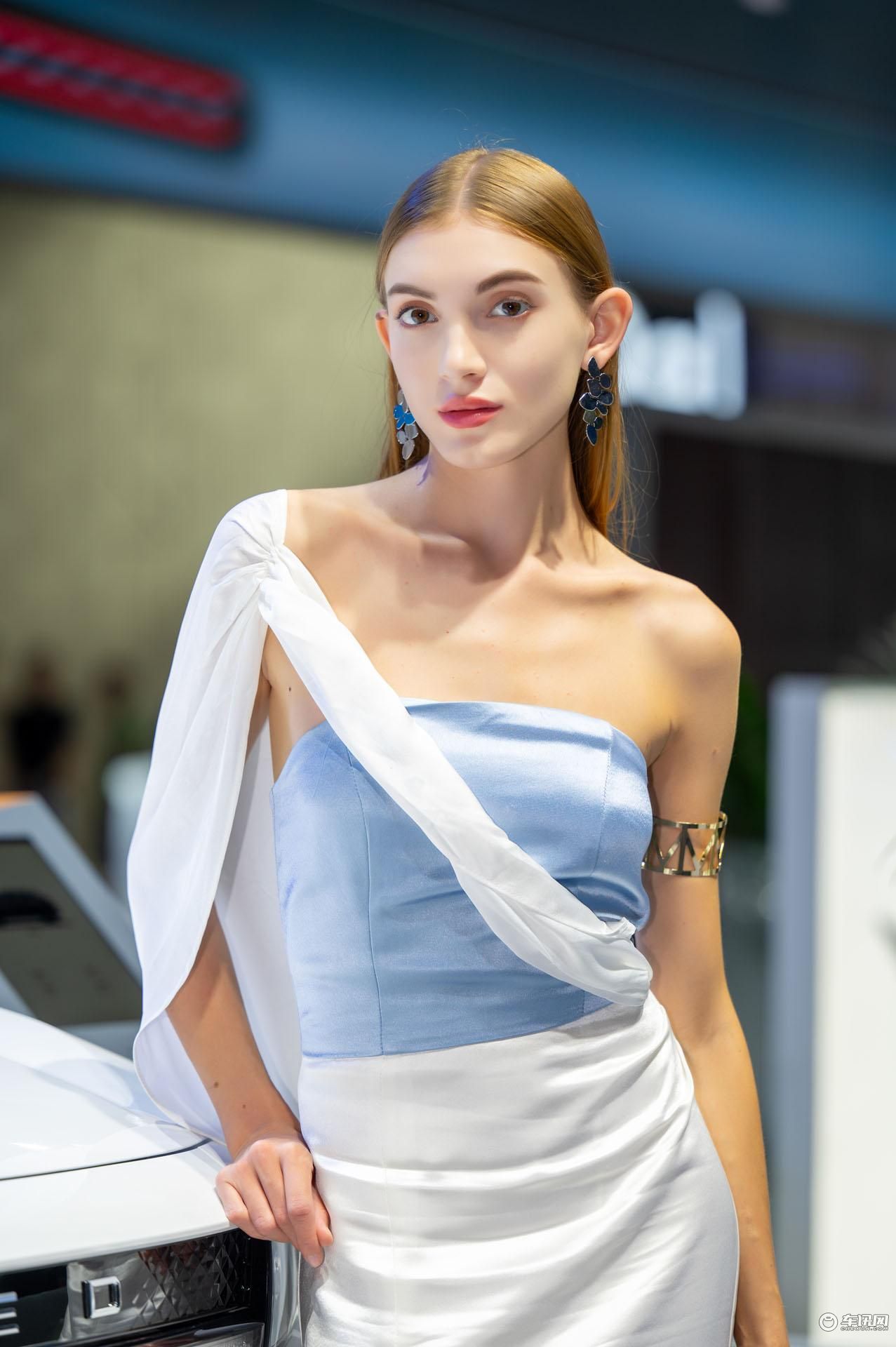 2023成都车展小姐姐大合集!是真男人就坚持到最后一张!