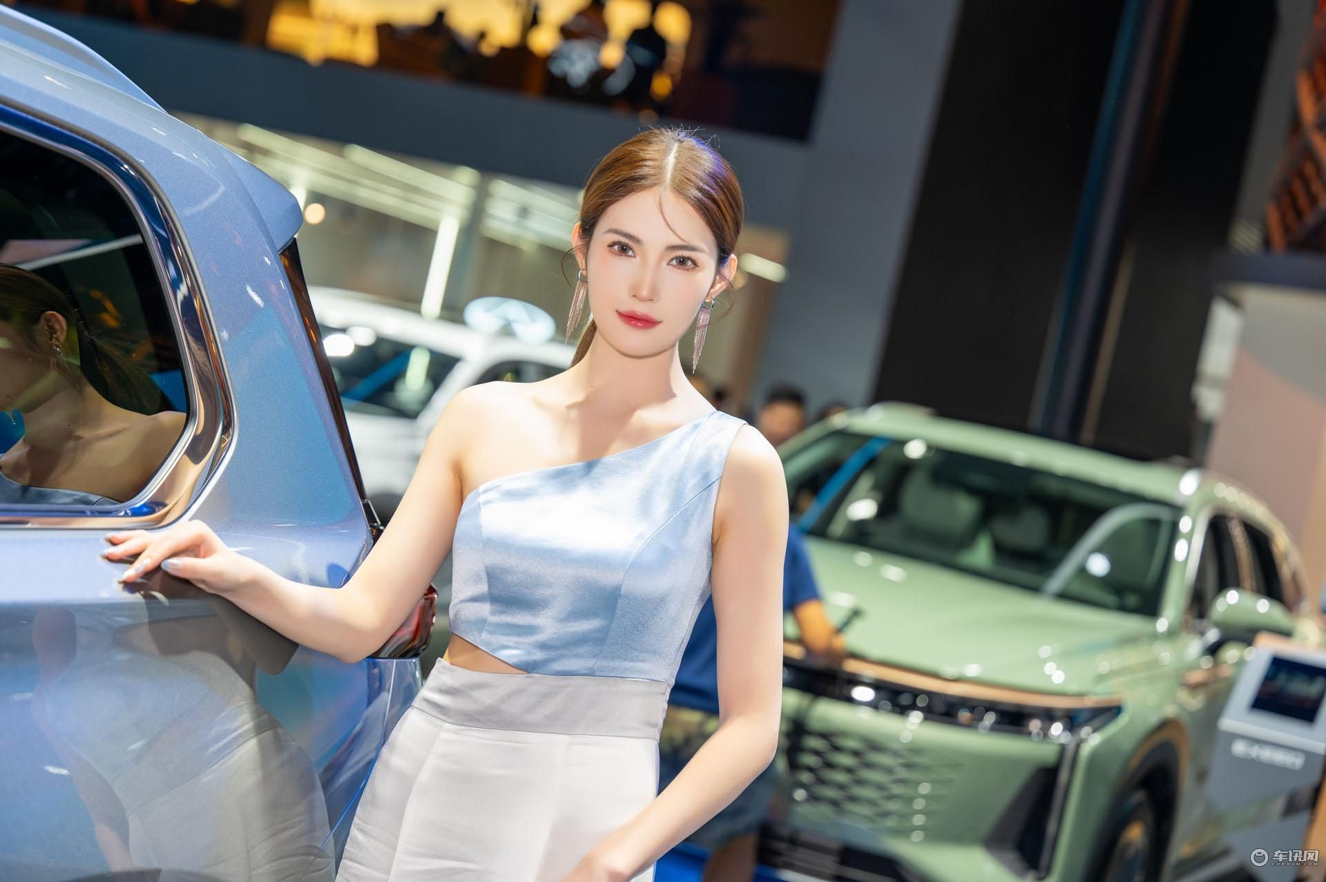 2023成都车展小姐姐大合集!是真男人就坚持到最后一张!