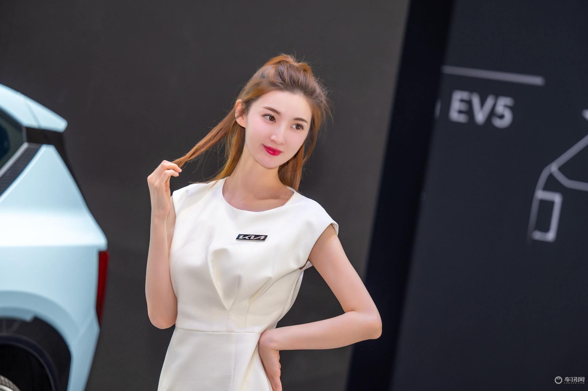 2023成都车展小姐姐大合集!是真男人就坚持到最后一张!