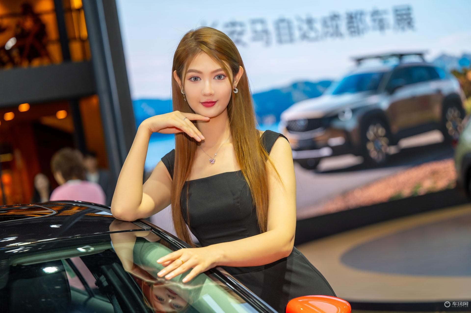 2023成都车展小姐姐大合集!是真男人就坚持到最后一张!