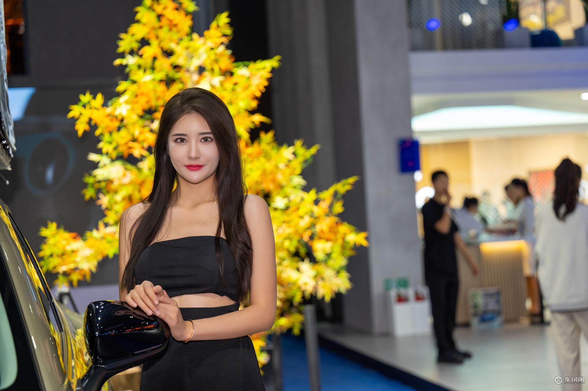 2023成都车展小姐姐大合集!是真男人就坚持到最后一张!