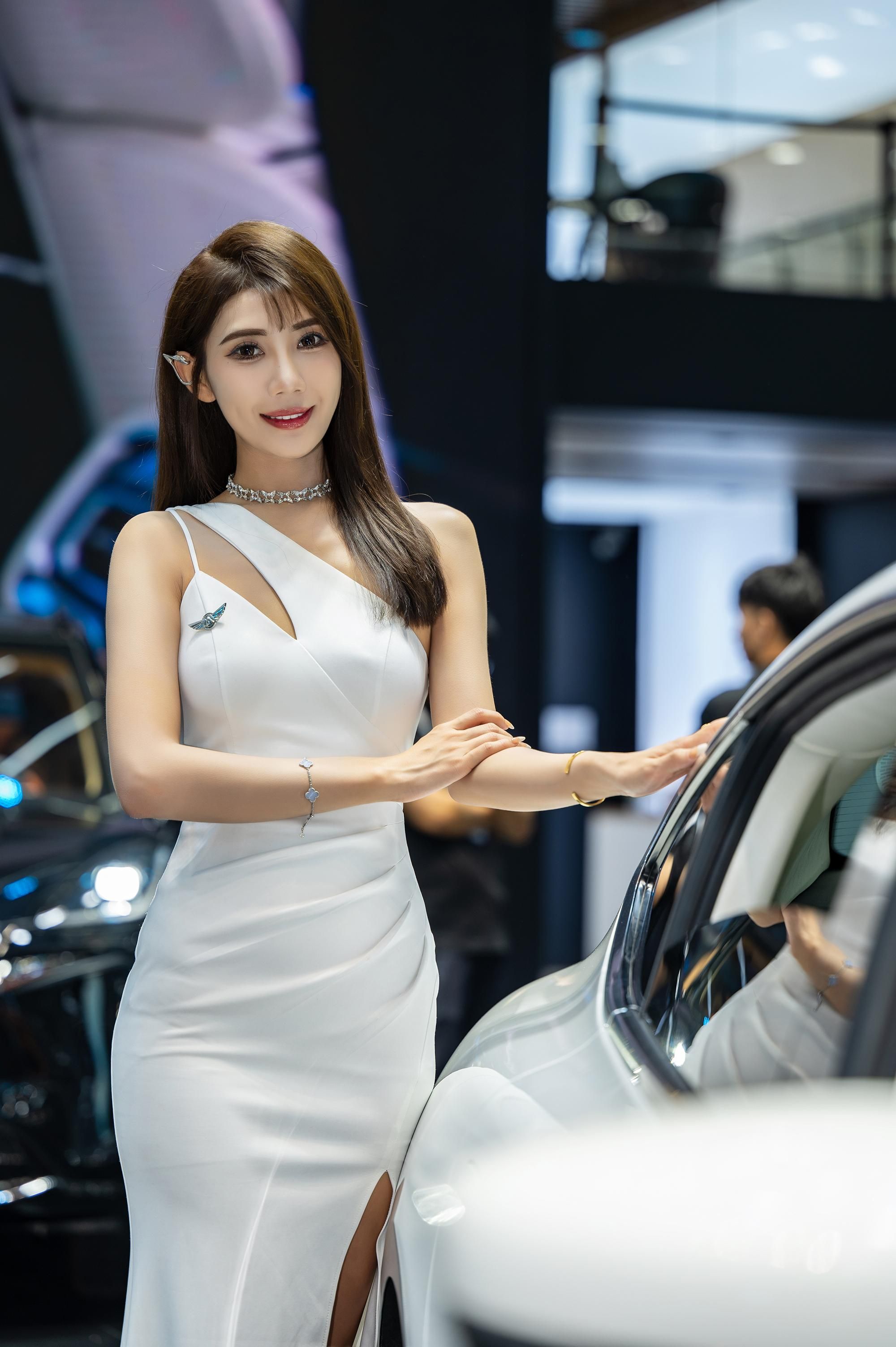 2023广州车展小姐姐大合集！是真男人就坚持到最后一张！