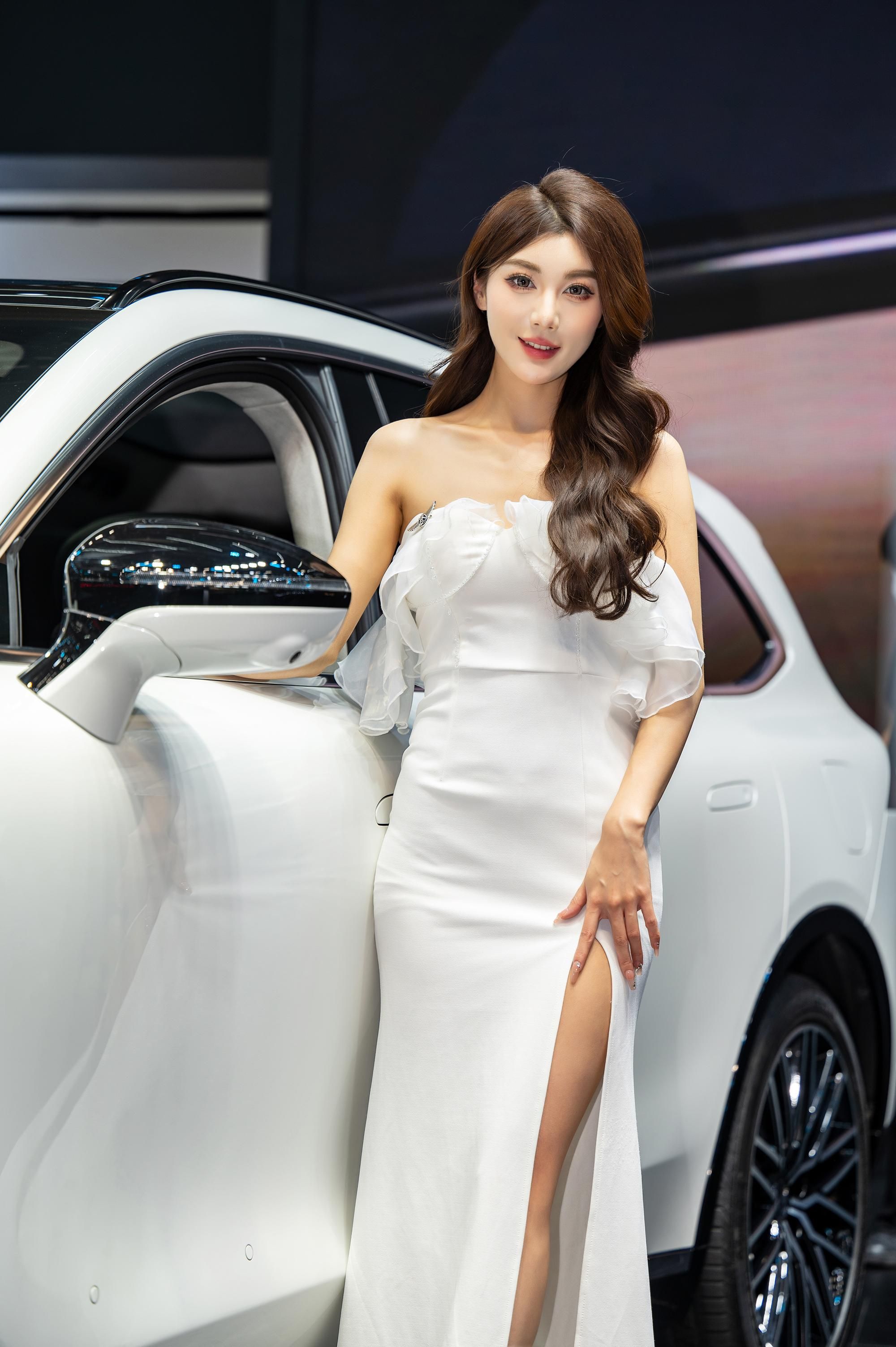 2023广州车展小姐姐大合集！是真男人就坚持到最后一张！