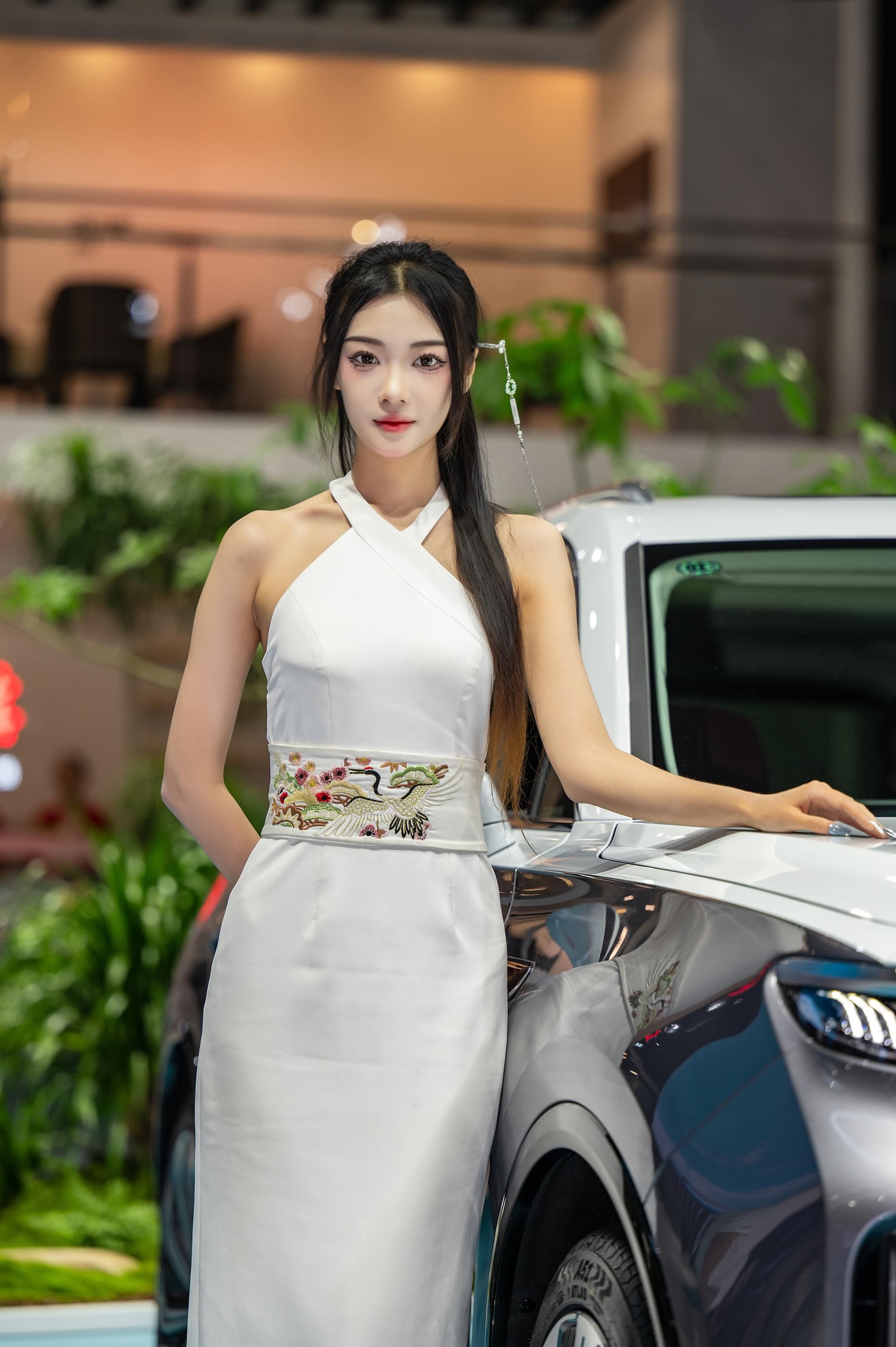 2023广州车展小姐姐大合集！是真男人就坚持到最后一张！