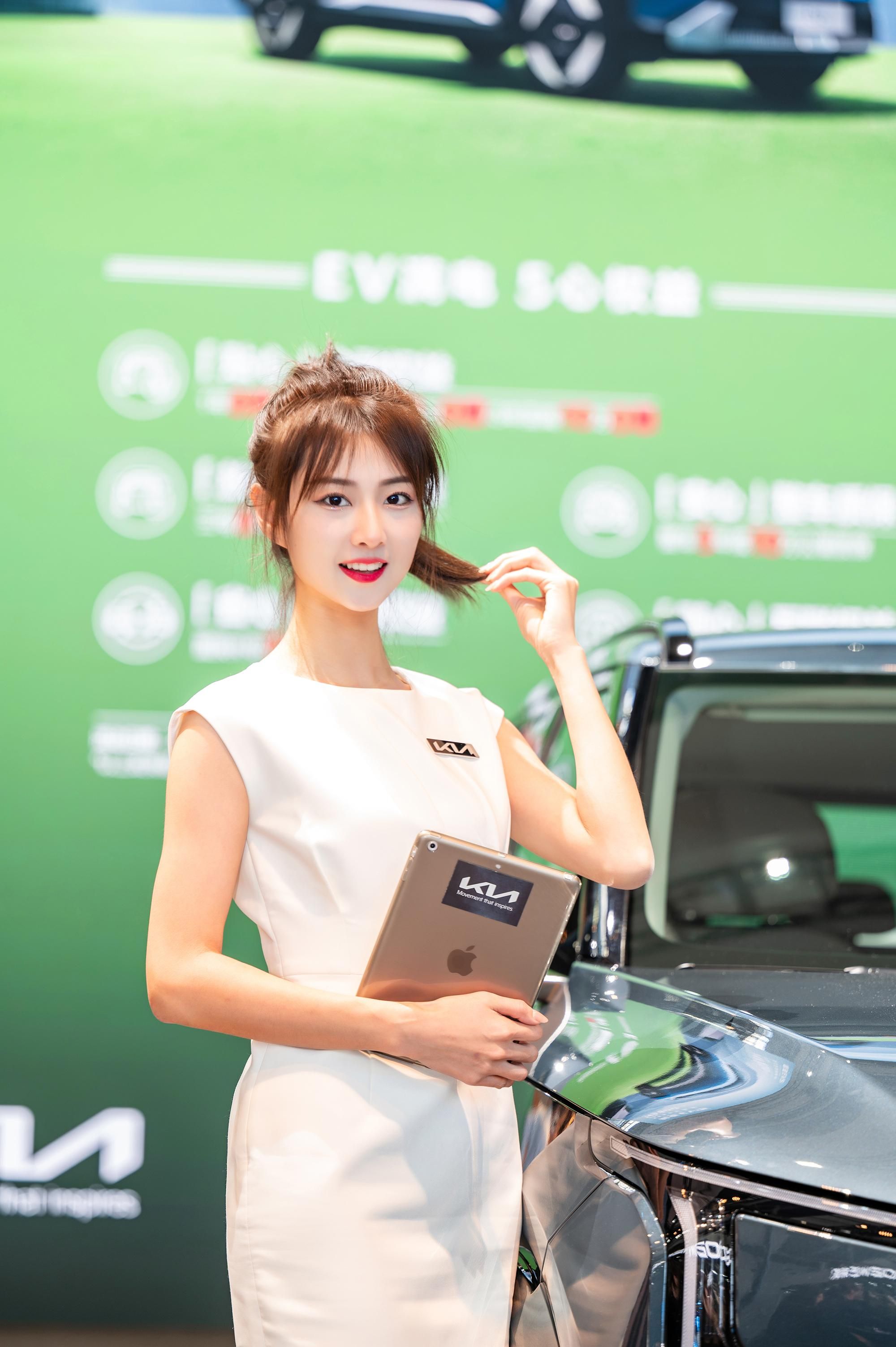 2023广州车展小姐姐大合集！是真男人就坚持到最后一张！