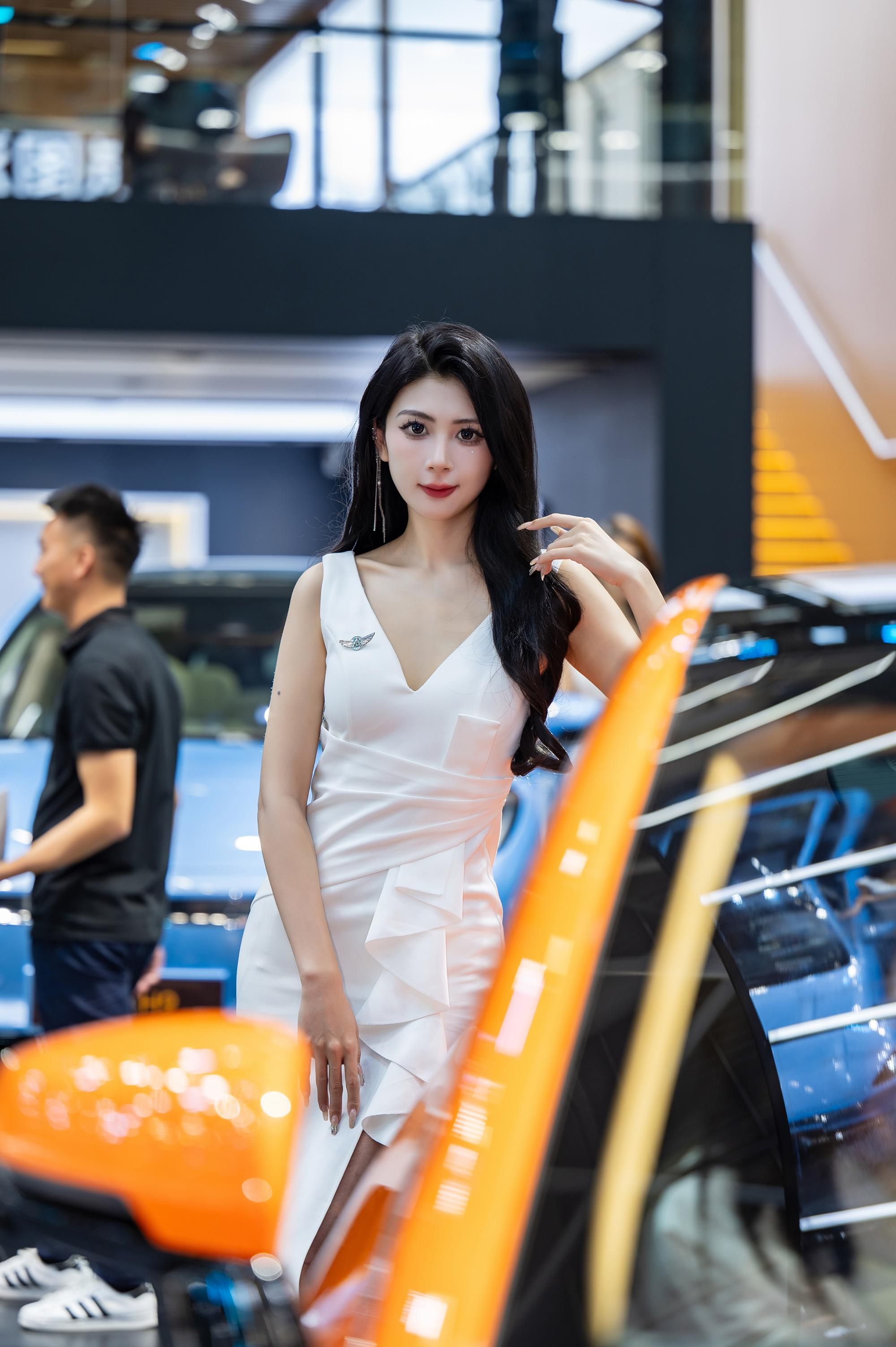 2023广州车展小姐姐大合集！是真男人就坚持到最后一张！