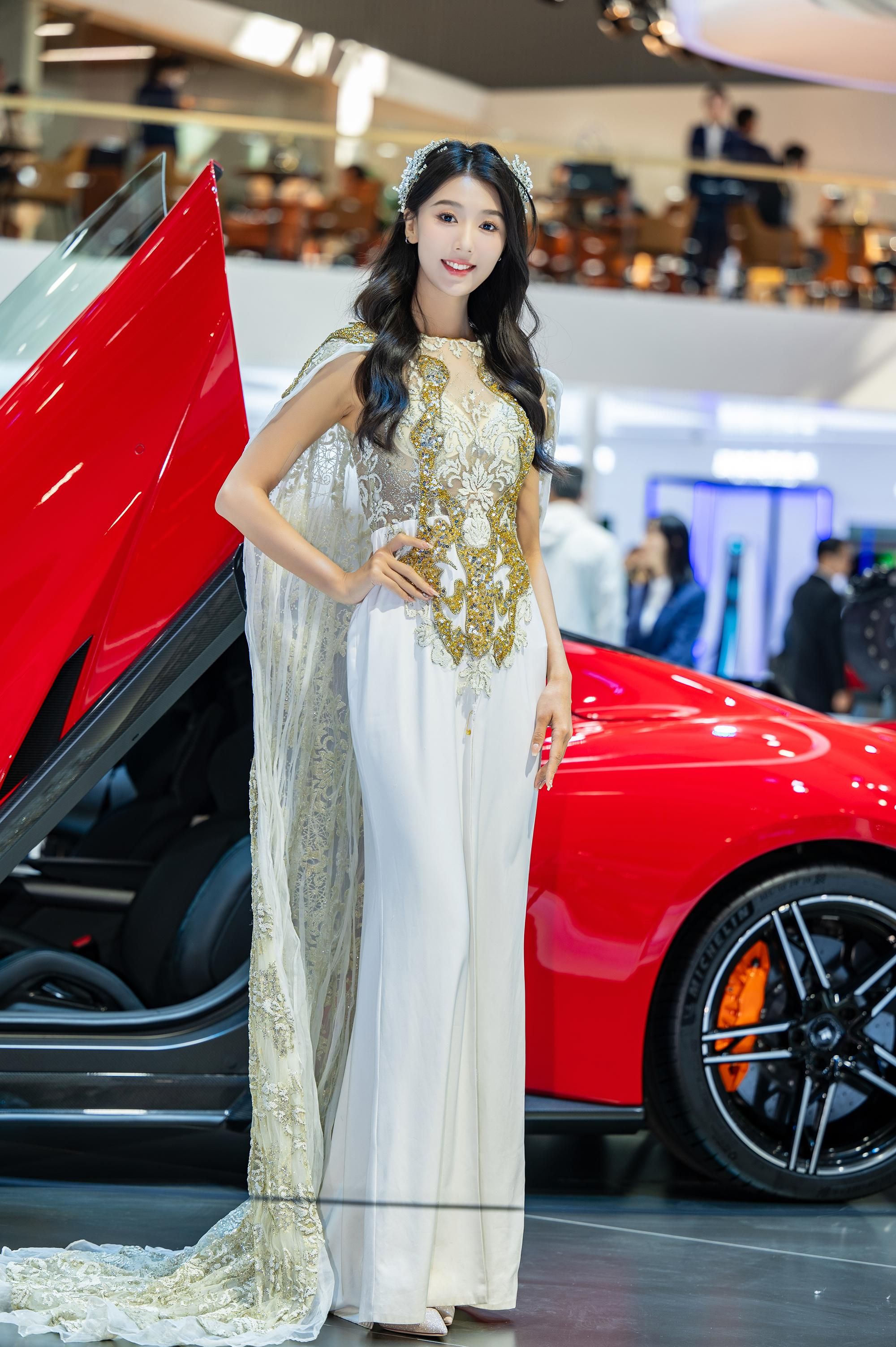 2023广州车展小姐姐大合集！是真男人就坚持到最后一张！