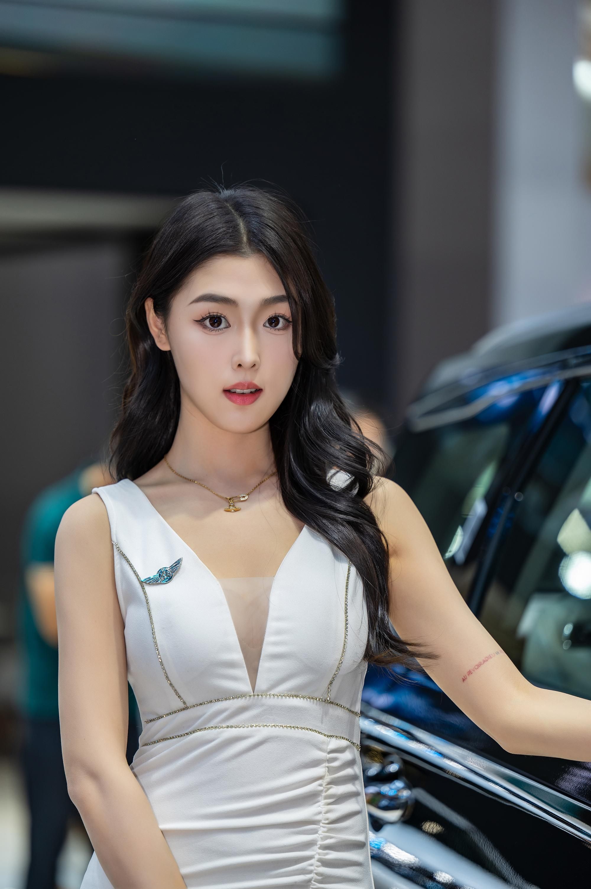 2023广州车展小姐姐大合集！是真男人就坚持到最后一张！