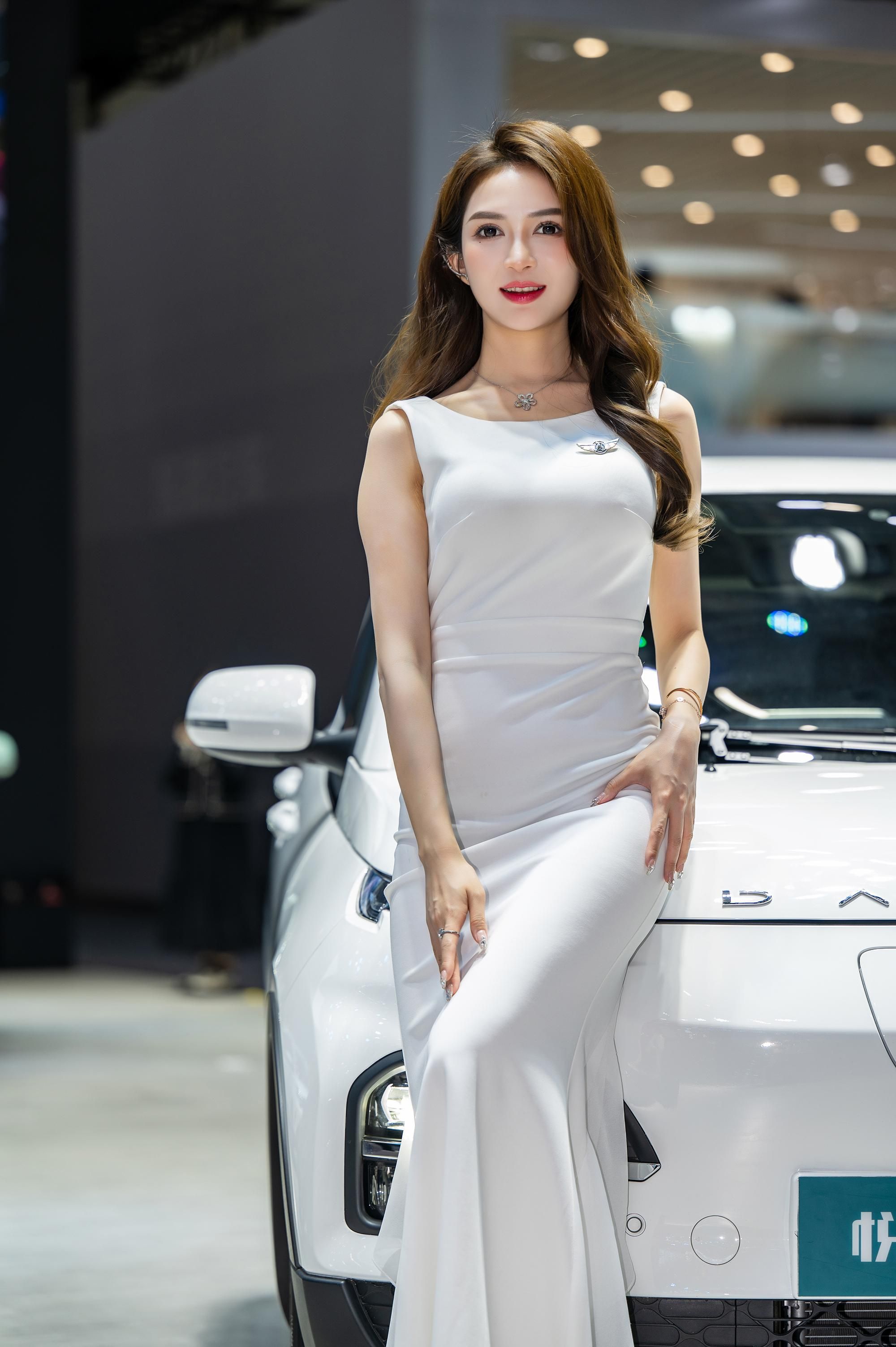 2023广州车展小姐姐大合集！是真男人就坚持到最后一张！