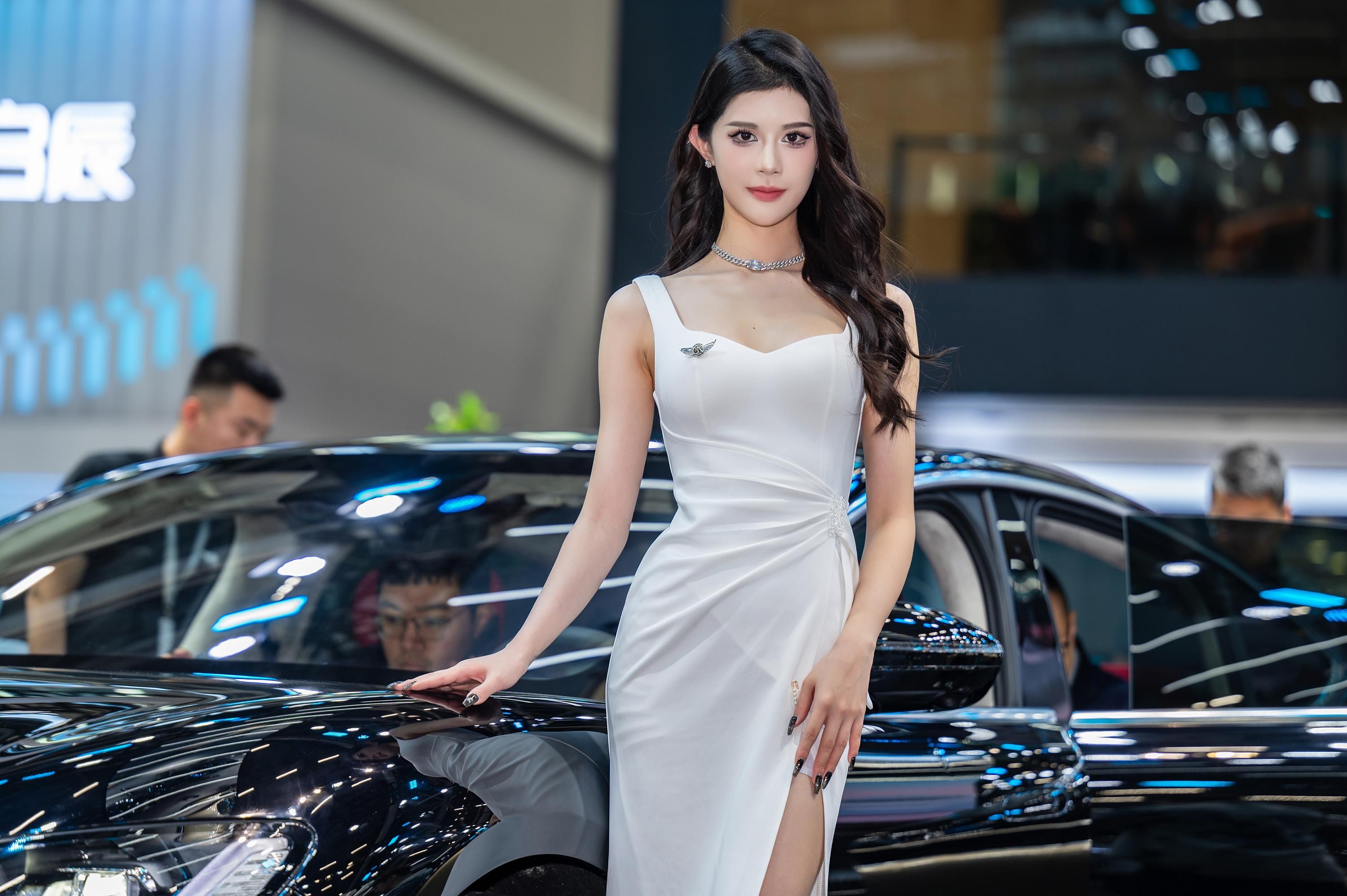 2023广州车展小姐姐大合集！是真男人就坚持到最后一张！