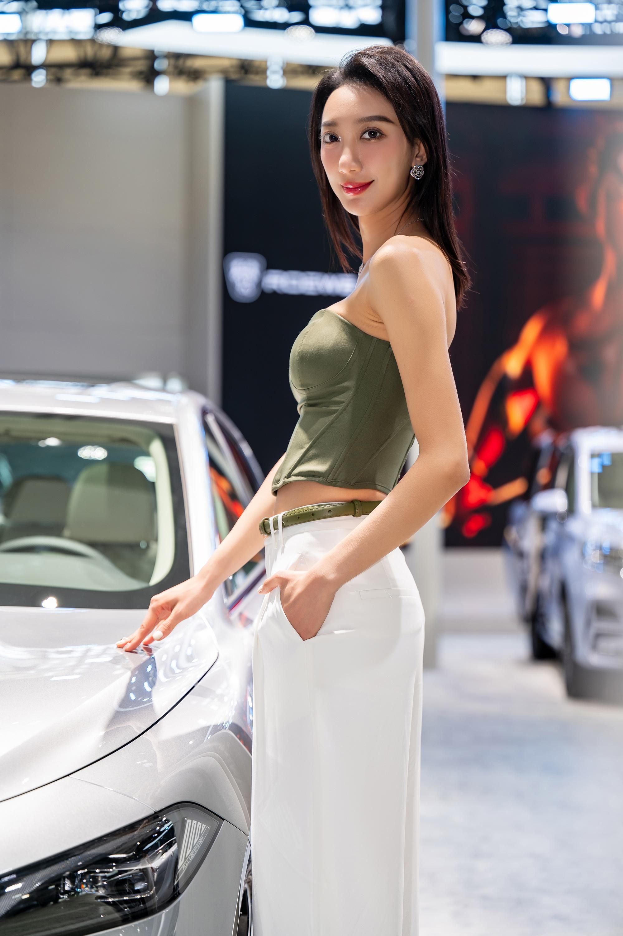 2023广州车展小姐姐大合集！是真男人就坚持到最后一张！