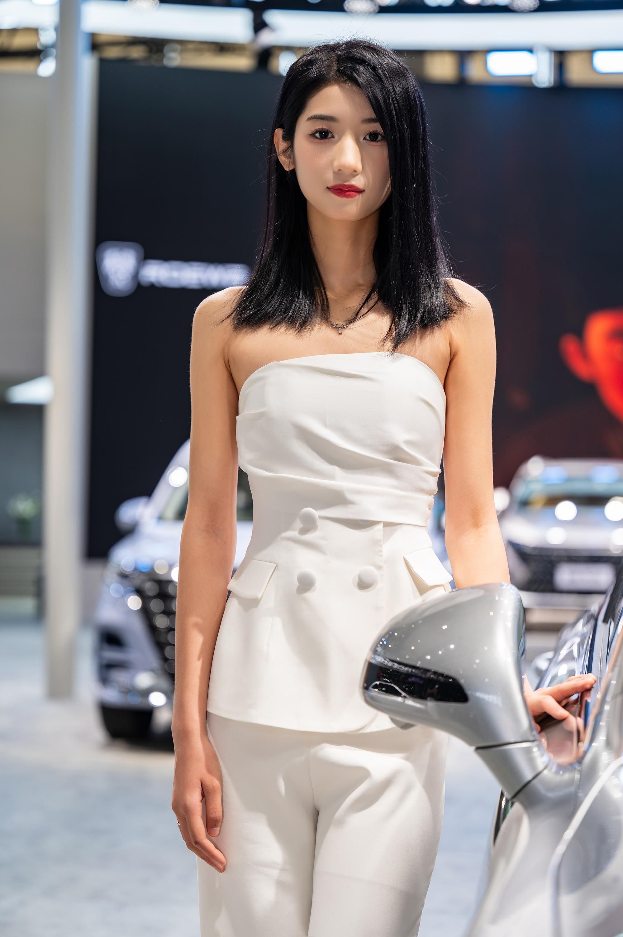 2023广州车展小姐姐大合集！是真男人就坚持到最后一张！