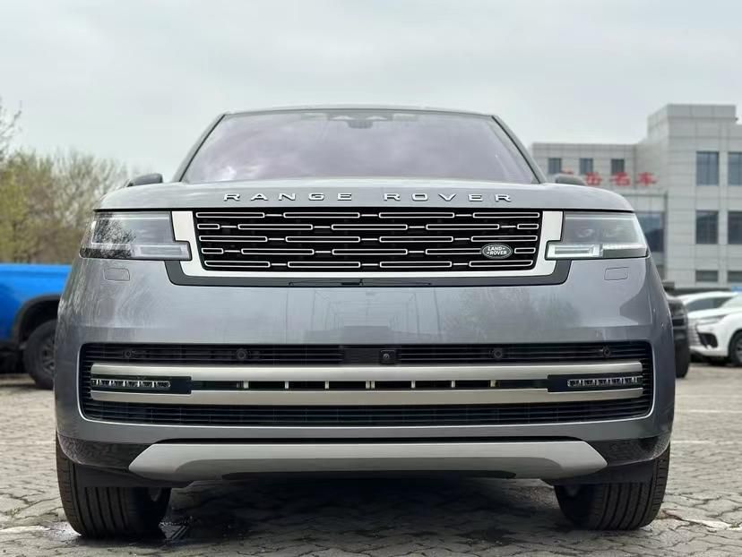 23款路虎揽胜行政标轴3.0t最新报价149万