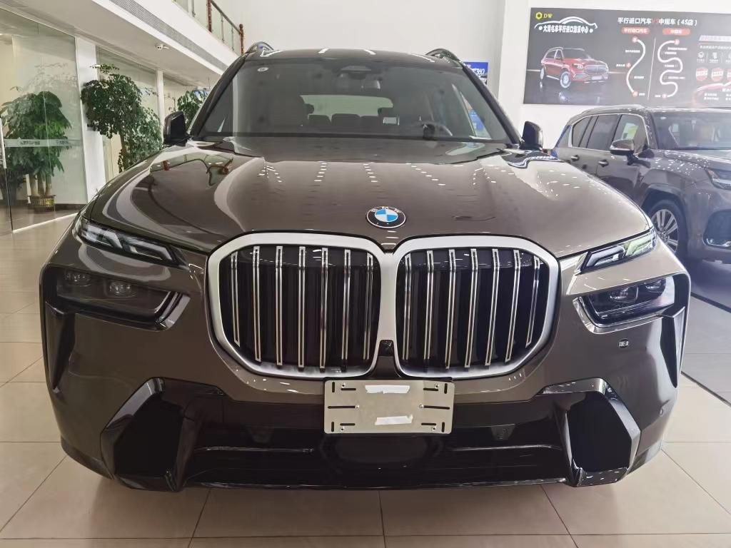 新款宝马x7 3.0t港口最新报价及图片