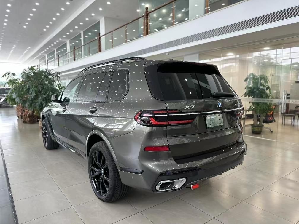 新款宝马x730t港口最新报价及图片