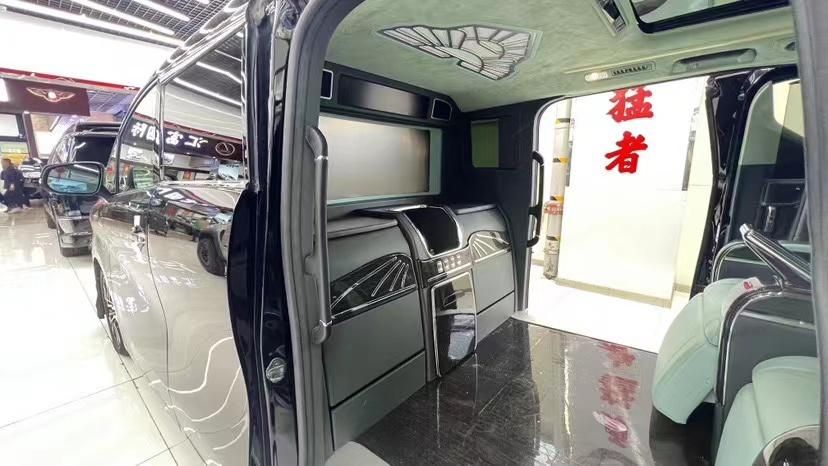 丰田埃尔法3.5加长版商务车现车包牌160万落地价格