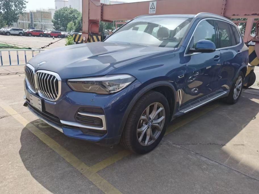 宝马x5插电混动30t最新报价72万