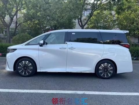 24款丰田埃尔法最新价格行情现车90万起售（颜色齐全）