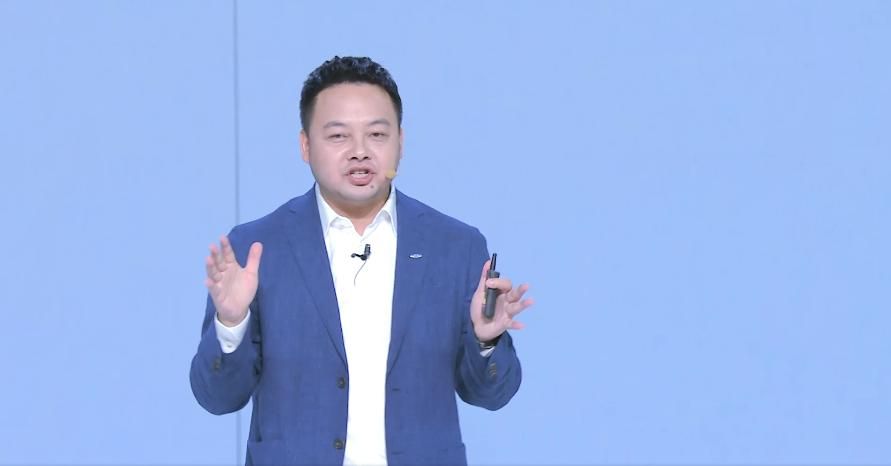 奇瑞风云A8正式发布，售价11.99万元起，续航里程达1400km+