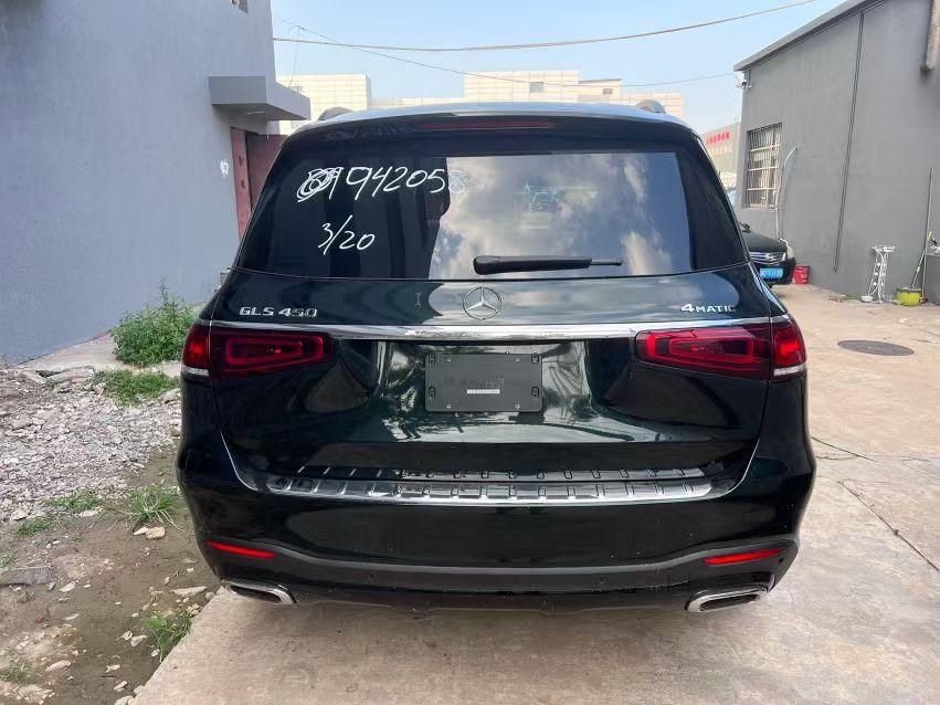 奔驰gls45030t港口售价最新行情102万