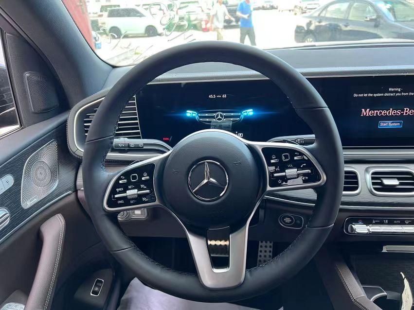 2024款奔驰gls450天津港现车报价30t全球同步标准