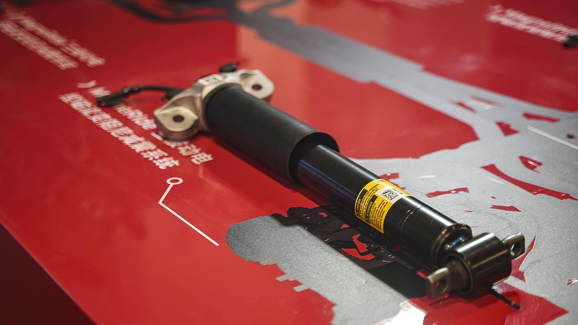 电动时代的5.0L V8依旧很爽！