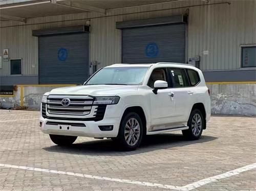 全新兰德酷路泽3.5TT GXR天窗版售价83万起