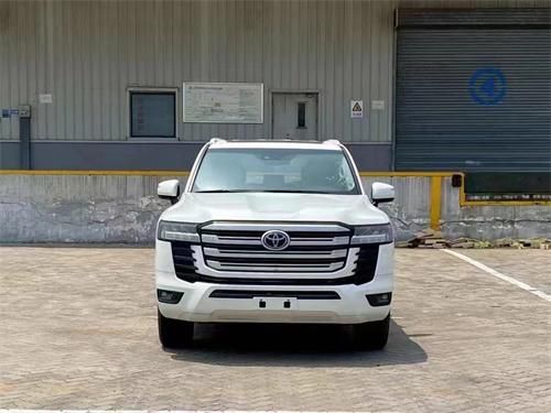 全新兰德酷路泽3.5TT GXR天窗版售价83万起