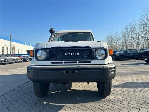 24款丰田酷路泽lc78手续随车55万起售