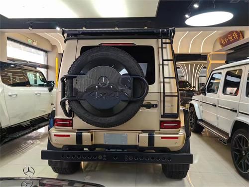 奔驰G63 4×4版最新款硬派越野促销价300多万