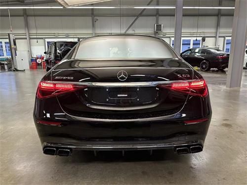 24款奔驰amgs63首批最新售价配置丰富