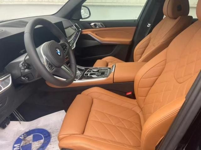 进口宝马X5加版M运动 大豪华包配置性能解析港口现车最低多少钱