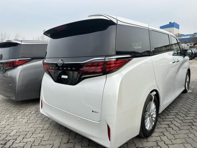 car_0_0_760864b0a0fc4d80ab69b12d148c3e81.jpg