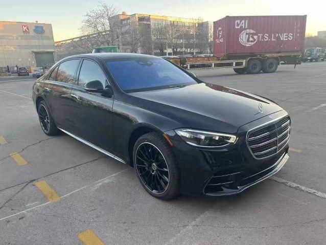 奔驰s50030t港口售价最新行情112万起