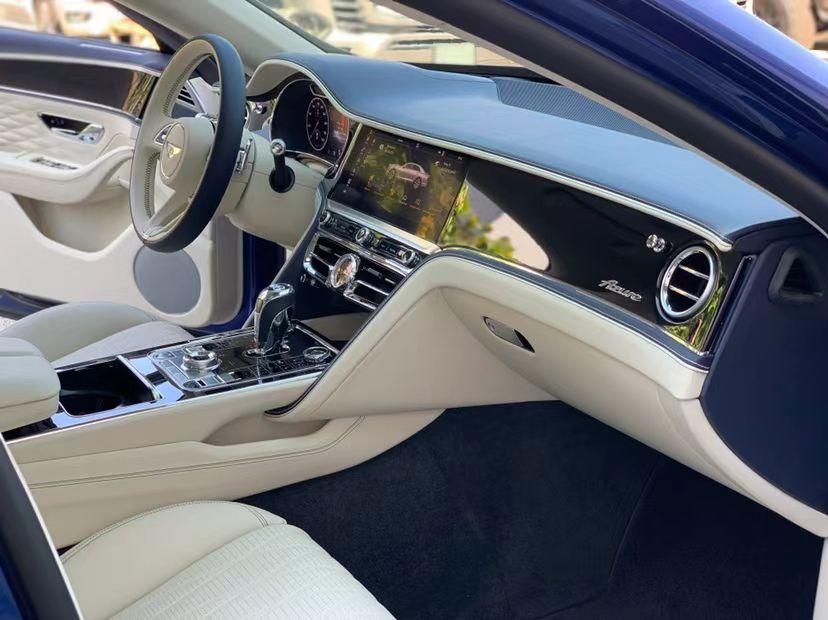 宾利飞驰40tv8雅度版最新报价行情280万