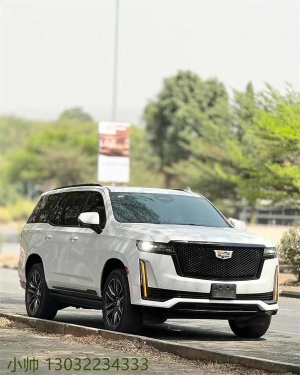 凯雷德短轴版外观霸气 搭载6.2l 10at 天津港实拍