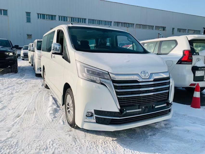 丰田格兰维亚3.5l最新报价行情52.8万