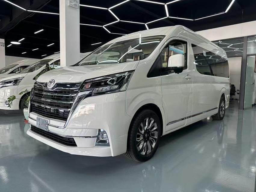 24款丰田海狮35改装厂家直销9座13座最新报价