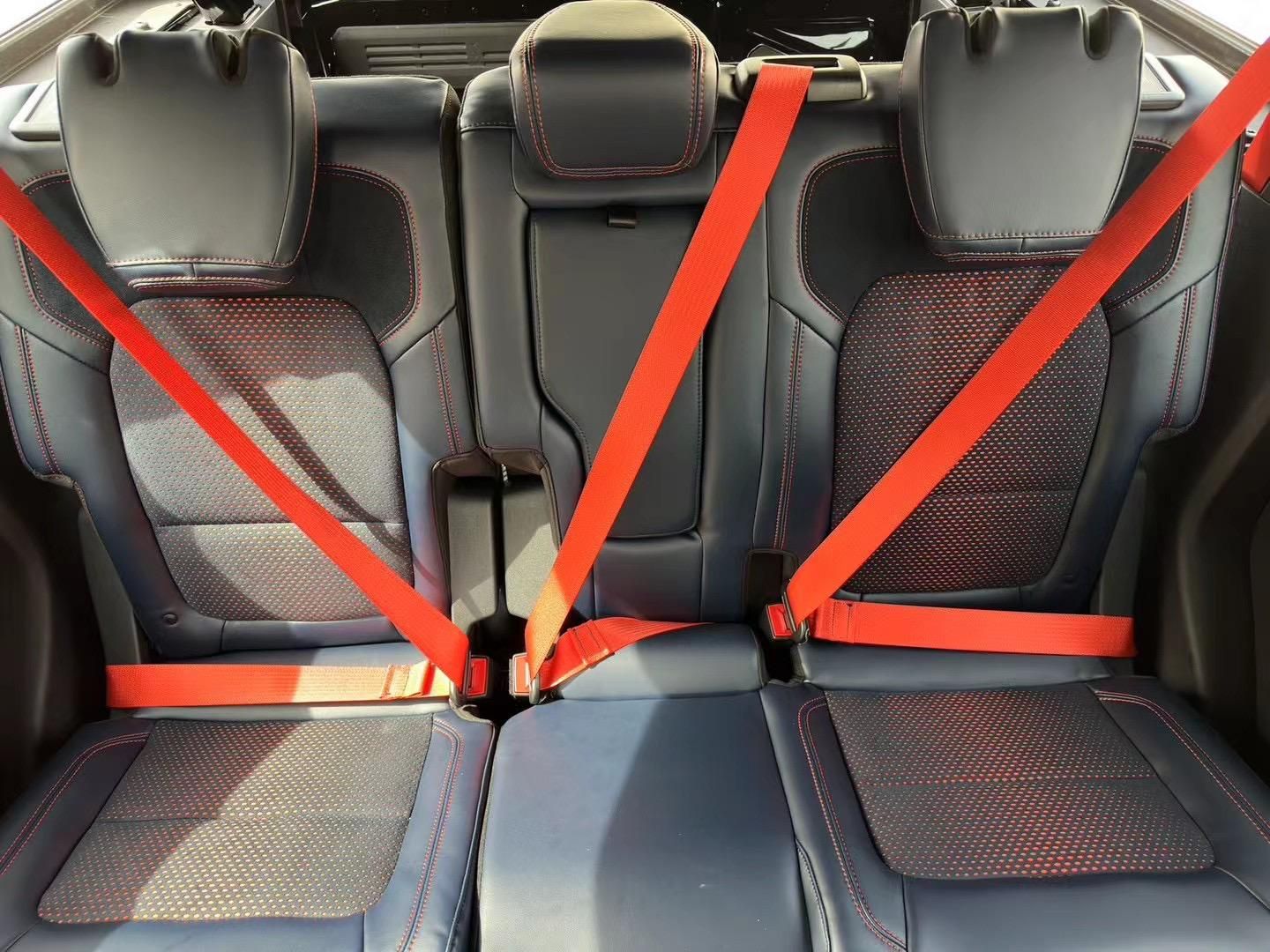 24款加版烈马猛禽版3.0t蓝黑满配天津现车报价120万